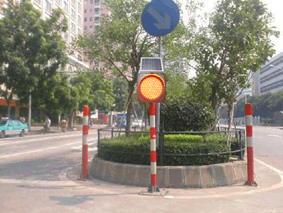 太陽能黃閃燈安裝時(shí)需要注意什么？